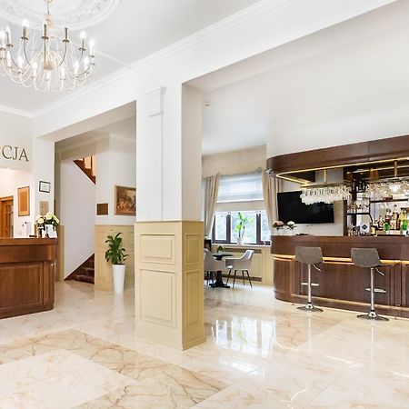 ורשה Hotel Arkadia מראה חיצוני תמונה