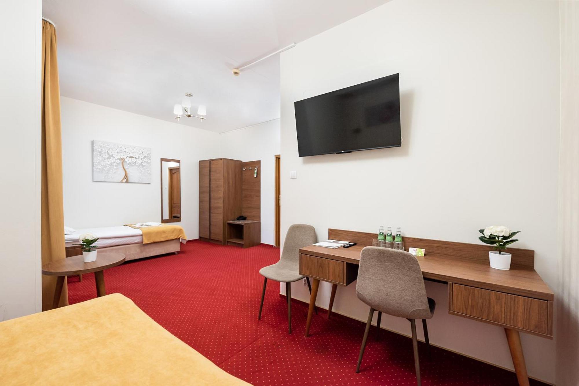 ורשה Hotel Arkadia מראה חיצוני תמונה