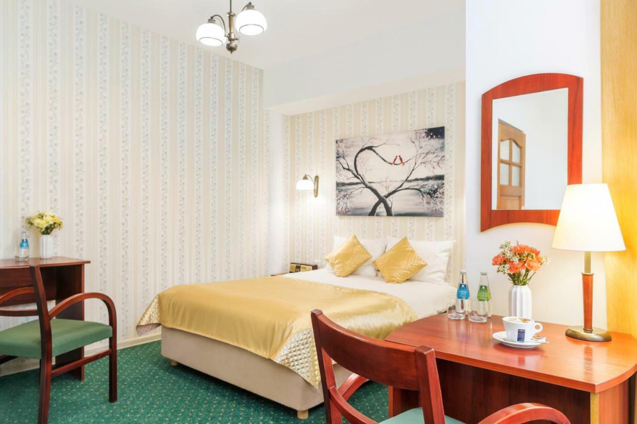 ורשה Hotel Arkadia מראה חיצוני תמונה