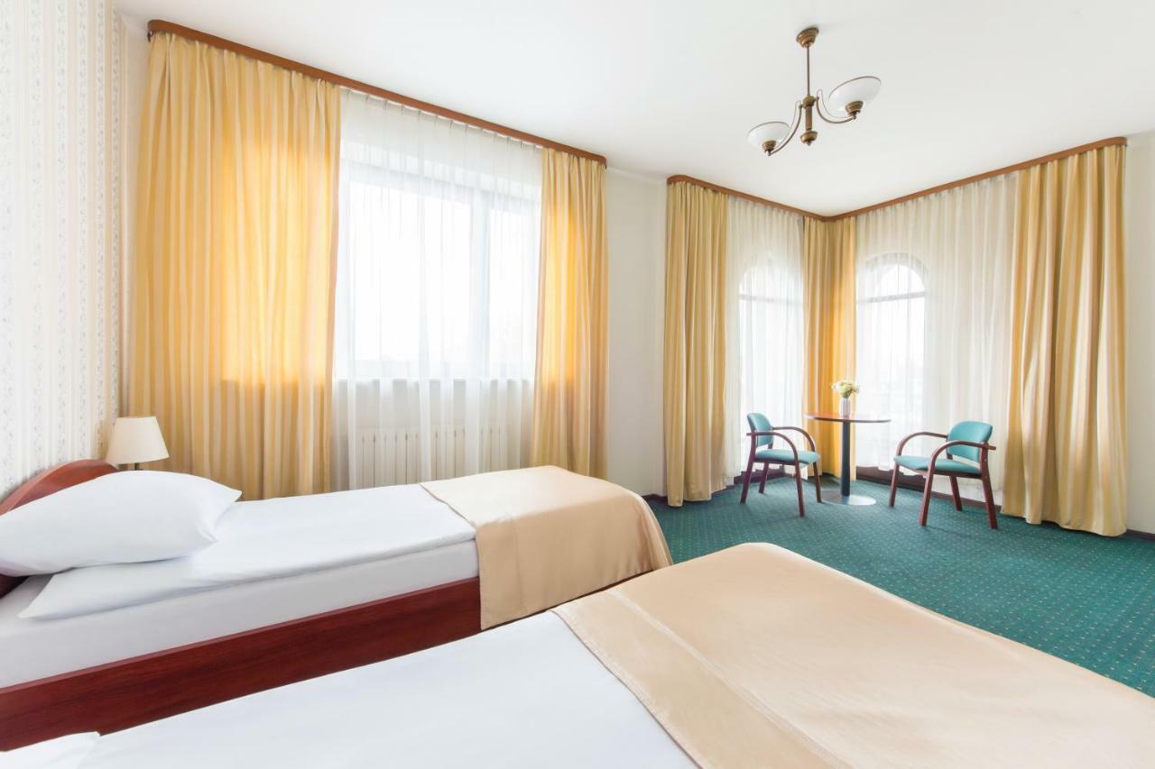 ורשה Hotel Arkadia מראה חיצוני תמונה