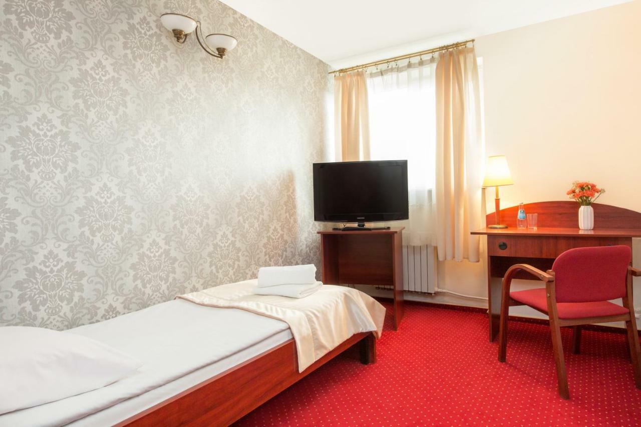 ורשה Hotel Arkadia מראה חיצוני תמונה